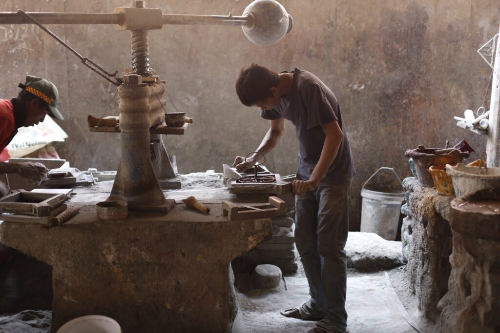 Tile-Making in Cambodia - New Naratif